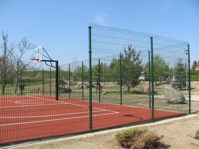 Stadionų, sporto aikštelių, teniso kortų aptvėrimai