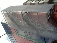 Gratings and staircases