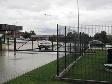 Stadiums, sports grounds, tennis courts fencing
