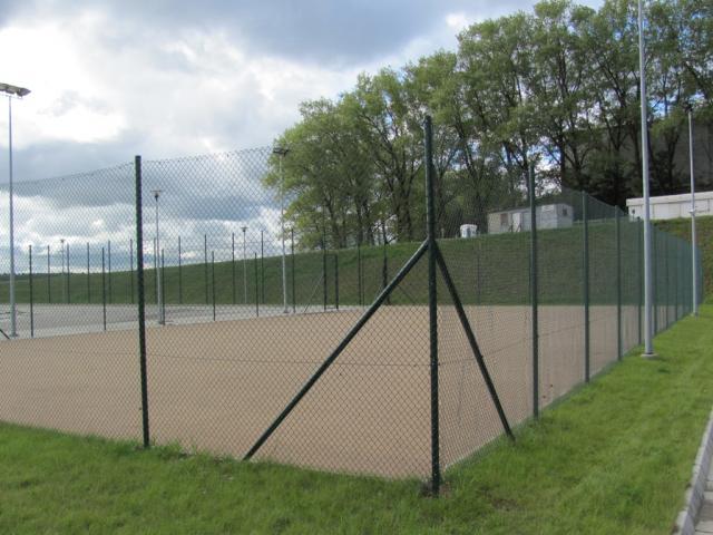 Stadiums, sports grounds, tennis courts fencing